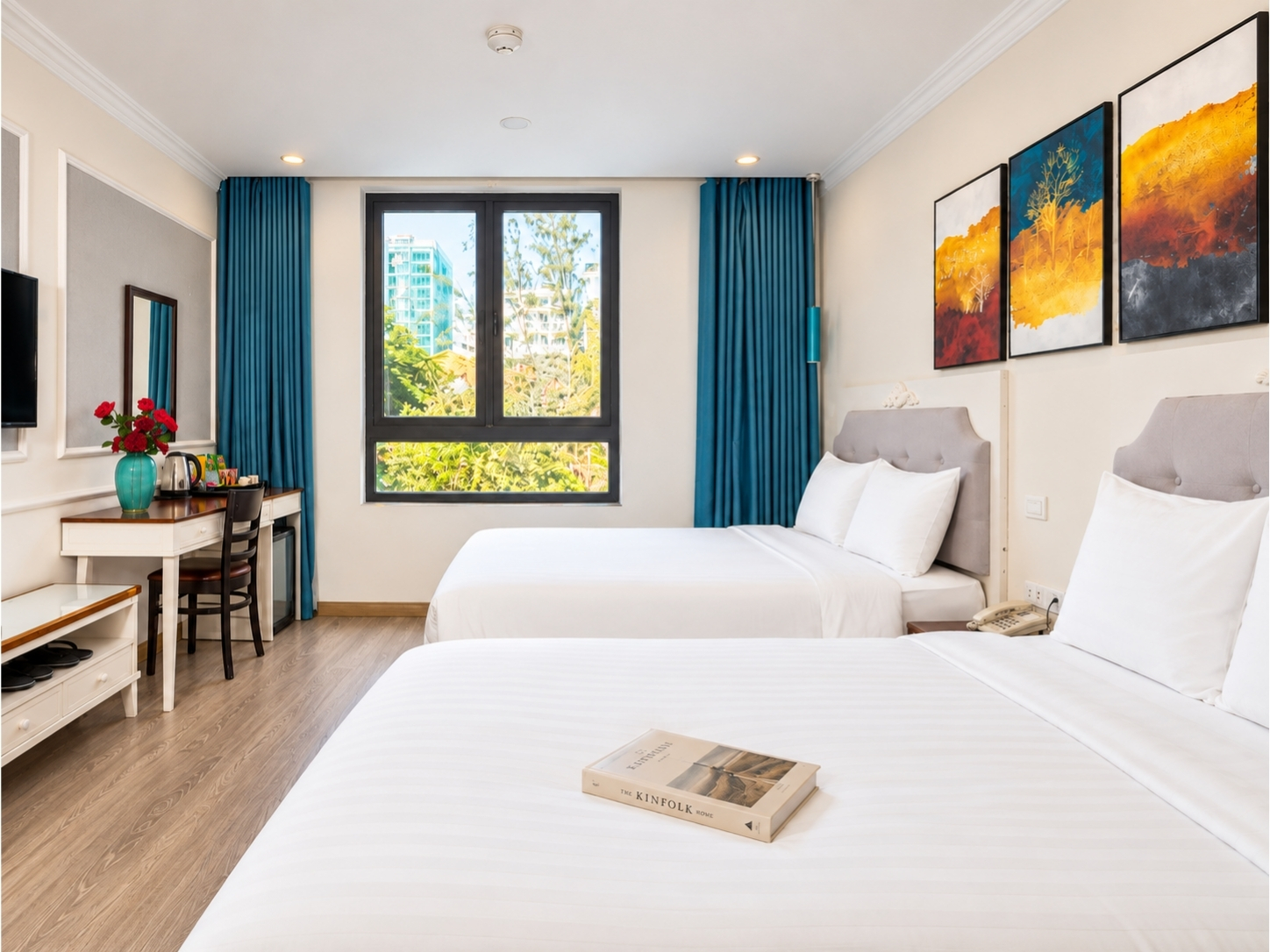 Twin City View room